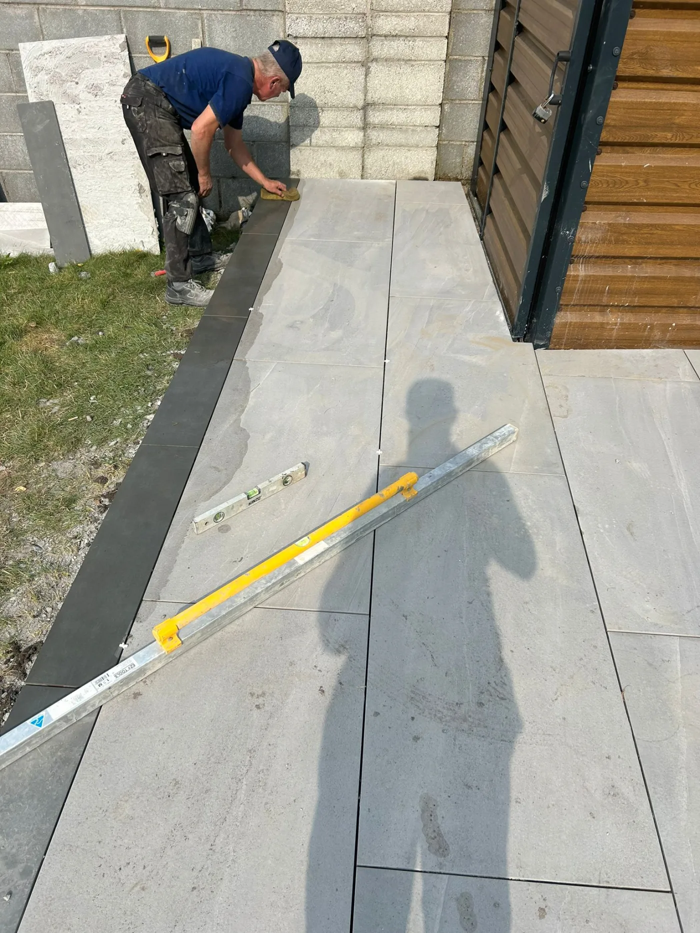 Patio installation detail, tools and levelling